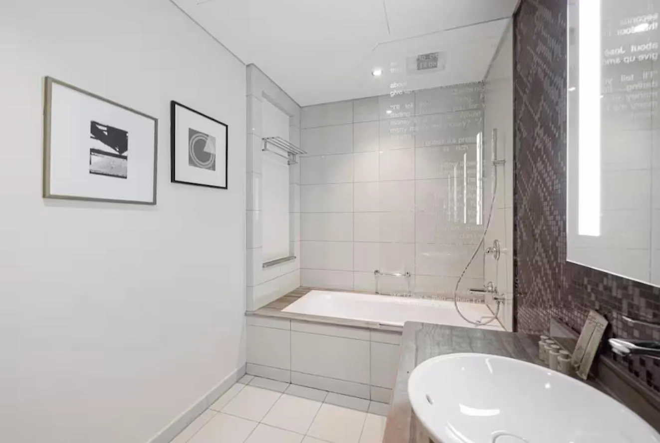 Fivex Paramount 1Br Sky Suite Dubai 0*,  United Arab Emirates