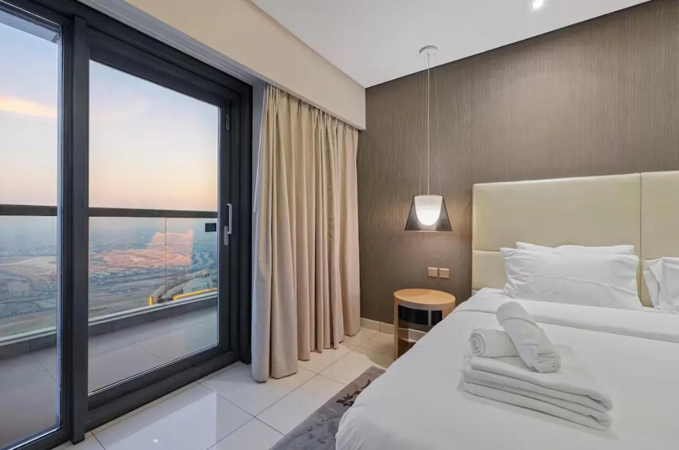 Fivex Paramount 1Br Sky Suite Dubai Apartment