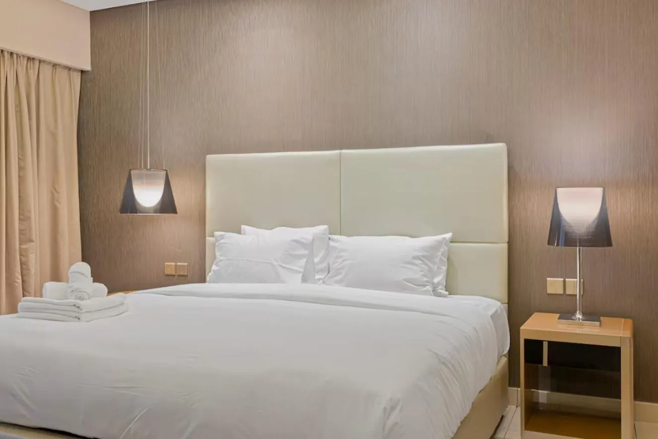 Fivex Paramount 1Br Sky Suite Dubai Apartment